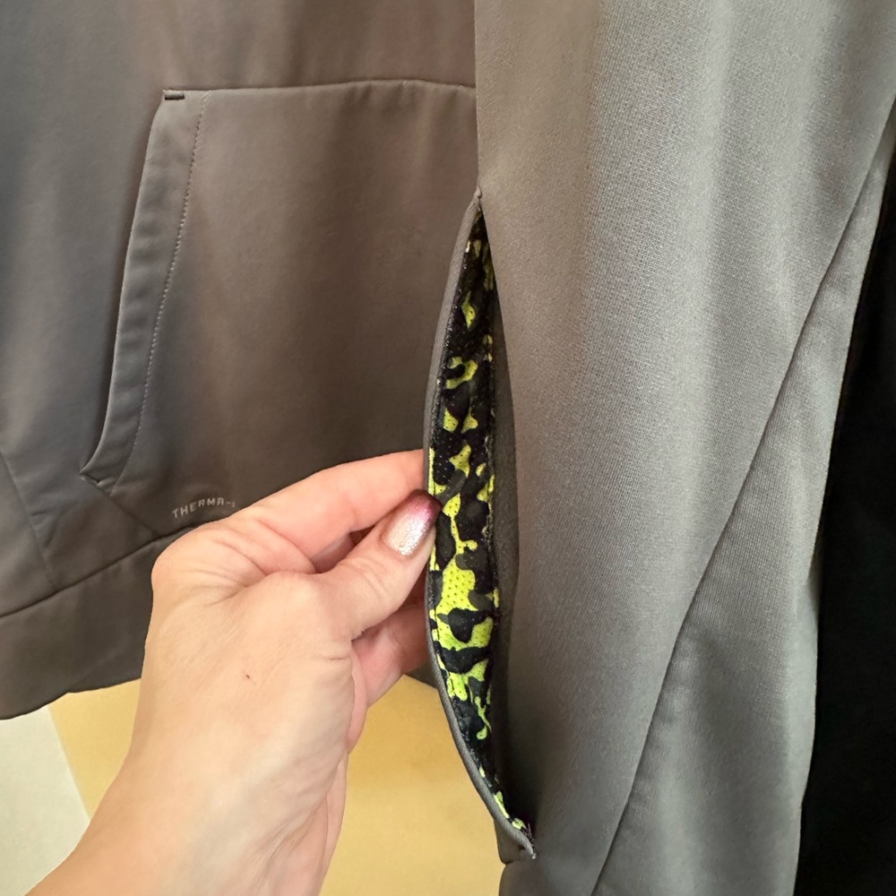 Nike Gray/Black Therma-Fit Hoodie with Neon Yellow Logo - Picture 3 of 7